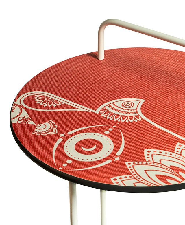 Fatma Eli Desenli Sehpa Seftali